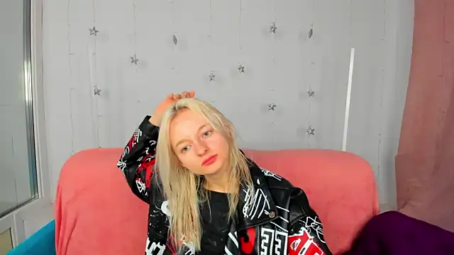 Snapshot of AlessaKiss chatting on May 2026 01:47:02 AM AlessaKiss online show from May 2026 01:47:02 AM