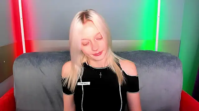 Snapshot of AlessaKiss chatting on July 2026 01:45:02 AM AlessaKiss online show from July 2026 01:45:02 AM