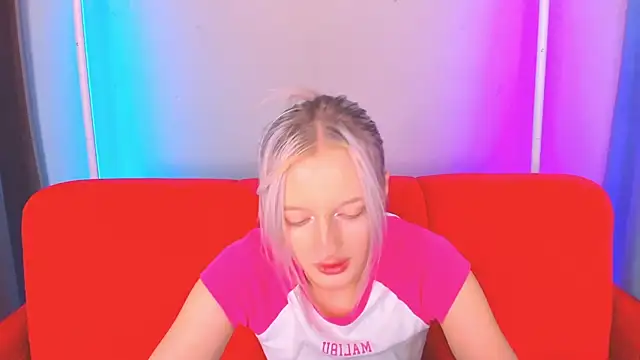 Snapshot of AlessaKiss chatting on July 2026 03:11:02 AM AlessaKiss online show from July 2026 03:11:02 AM