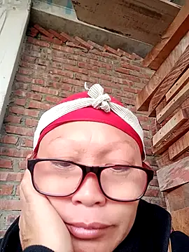 nui-show online show from November 2025 04:44:02 AM