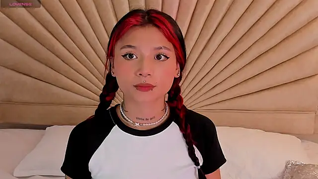 Emma duff online show from December 2025 11:48:01 AM