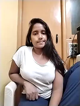 Snapshot of Beauty_maya chatting on November 2025 04:17:02 PM Beauty maya online show from November 2025 04:17:02 PM