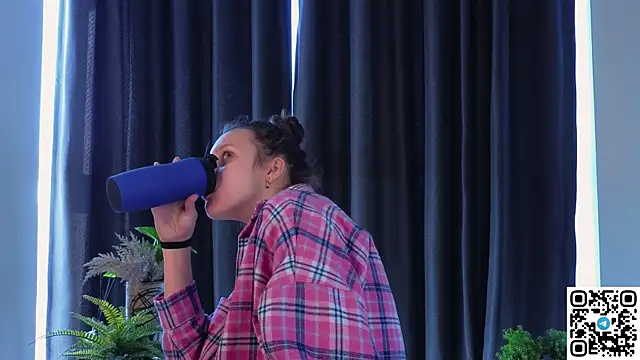 FoxFever online show from November 2025 06:56:02 AM