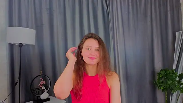 Snapshot of FoxFever chatting on May 2026 06:19:02 AM FoxFever online show from May 2026 06:19:02 AM
