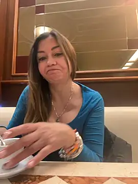 Snapshot of gabriellacali chatting on November 2025 08:00:01 PM gabriellacali online show from November 2025 08:00:01 PM