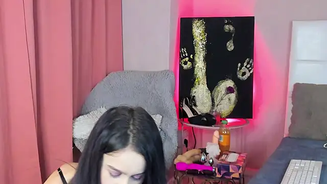 IzieCarter online show from November 2025 08:08:02 PM