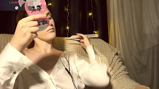 Veksal1a online show from December 2025 06:57:02 PM