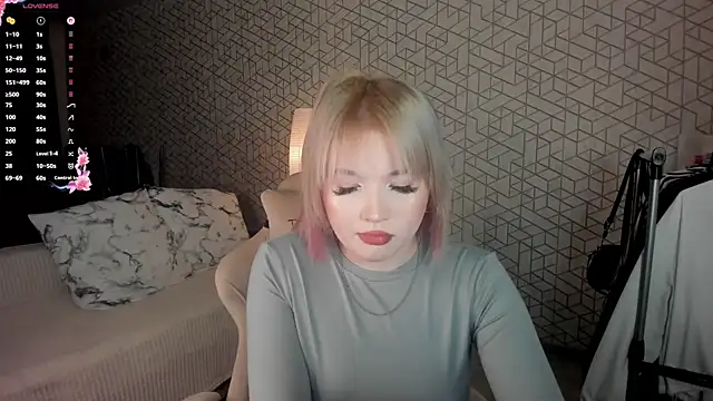 NayaValen online show from January 2026 03:41:01 AM