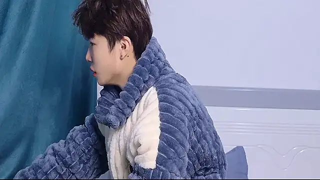 Snapshot of Stuffy-111 chatting on November 2025 10:47:02 AM Stuffy-111 online show from November 2025 10:47:02 AM