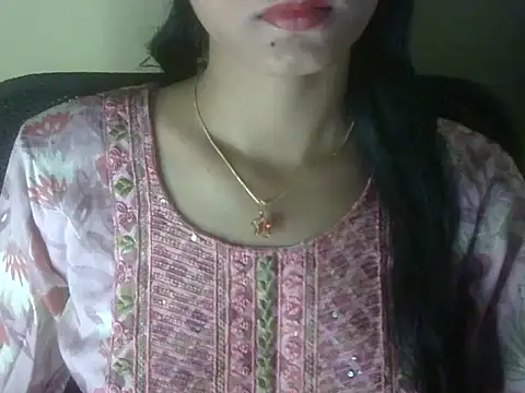 Snapshot of Shezi_N chatting on May 2026 01:05:01 PM Shezi N online show from May 2026 01:05:01 PM