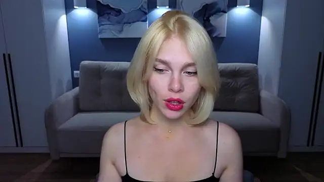 Maya Morrow online show from October 2025 02:18:02 PM