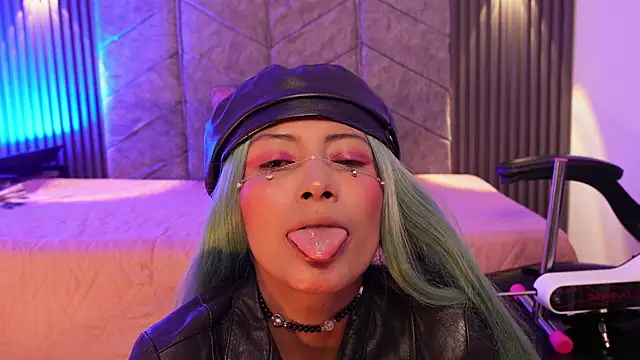 Rynka  online show from April 2026 04:12:02 AM