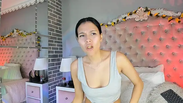 Snapshot of TanyaBello chatting on June 2026 03:43:02 AM TanyaBello online show from June 2026 03:43:02 AM
