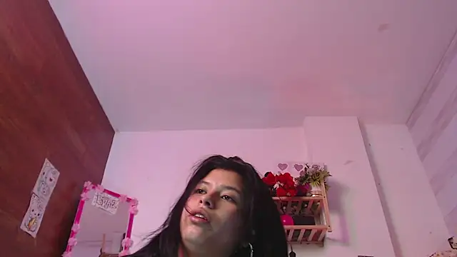 petite coral online show from May 2026 12:48:01 AM