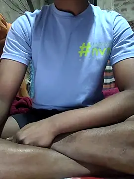 princejmp1973 online show from December 2025 04:45:02 PM