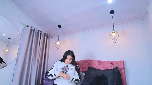 ivy bonnie online show from December 2025 12:36:02 PM