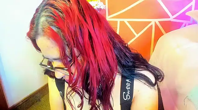 Snapshot of Violetafetish-dirty chatting on February 2025 01:00:01 AM Violetafetish-dirty online show from February 2025 01:00:01 AM