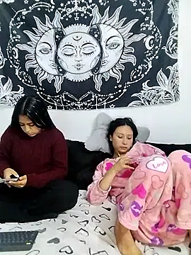 emily n abby online show from April 2026 12:20:01 PM