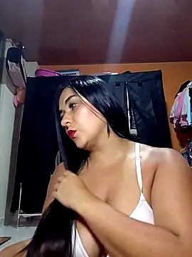 Kymberlaury online show from April 2026 04:10:02 AM