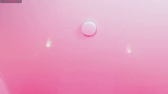 Halleyrosse online show from February 2026 08:52:01 PM