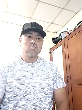 Snapshot of Elchino82-80 chatting on October 2025 03:02:02 PM Elchino82-80 online show from October 2025 03:02:02 PM