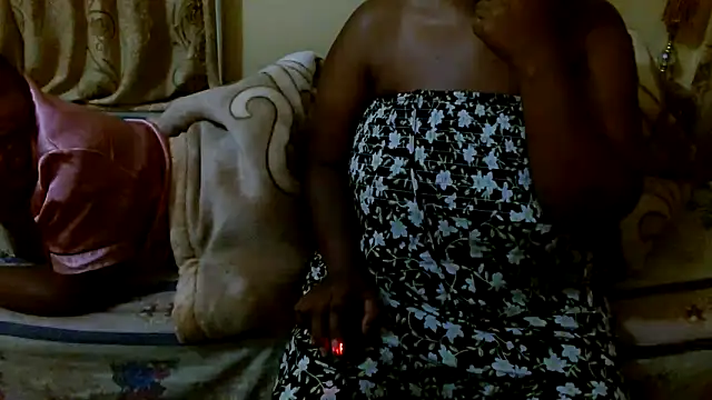 Slimthickx2 online show from November 2025 07:18:01 PM