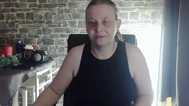 Diamond Bite online show from November 2025 04:31:02 PM