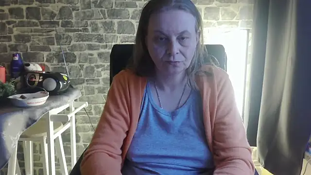 Diamond Bite online show from November 2025 02:21:02 PM