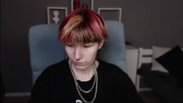 guitarandangell online show from March 2026 01:00:01 PM