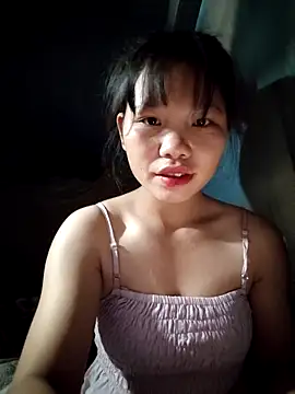 linh-miu99 online show from November 2025 06:39:01 PM