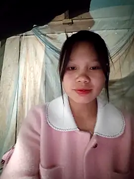 linh-miu99 online show from March 2026 03:30:02 PM