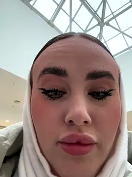 KiraSunshine online show from November 2025 03:40:02 AM