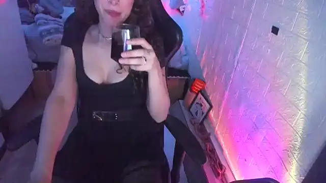 MartesBratty online show from March 2026 10:37:02 PM