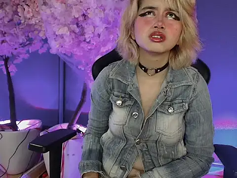 Navier   online show from October 2025 02:13:02 PM