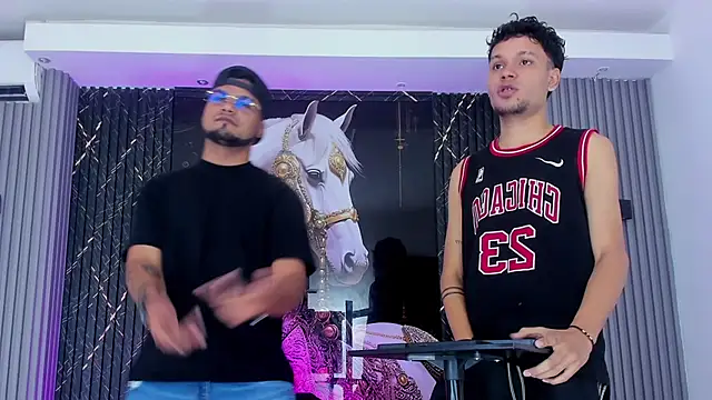 handsome boys22 online show from November 2025 02:08:01 PM