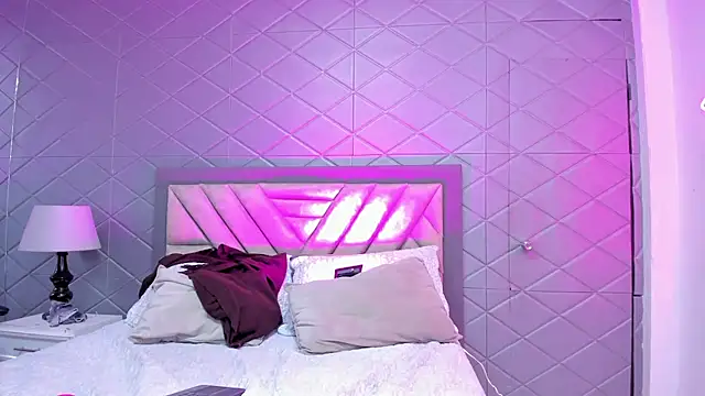 ViolettRouse online show from December 2025 04:56:01 PM