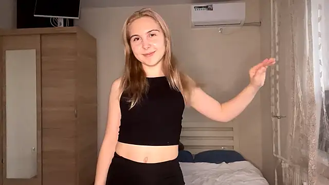 MyraLitterers online show from November 2025 01:24:01 PM