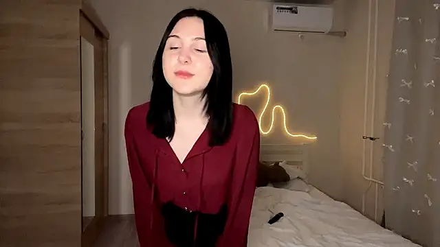 MyraLitterers online show from March 2026 04:23:01 PM