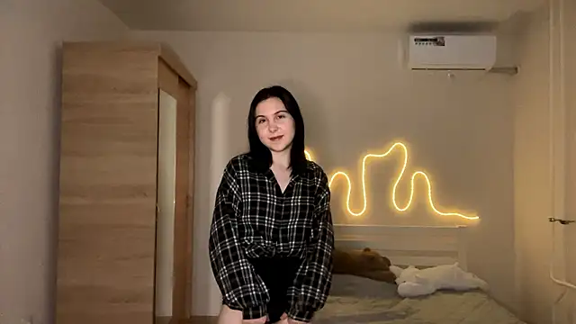 MyraLitterers online show from March 2026 04:33:01 PM