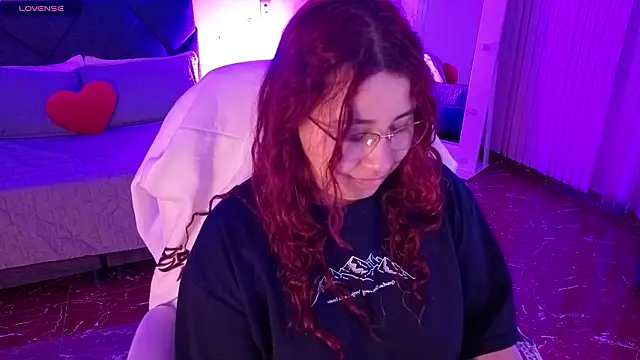 littlee red online show from February 2026 08:29:02 PM