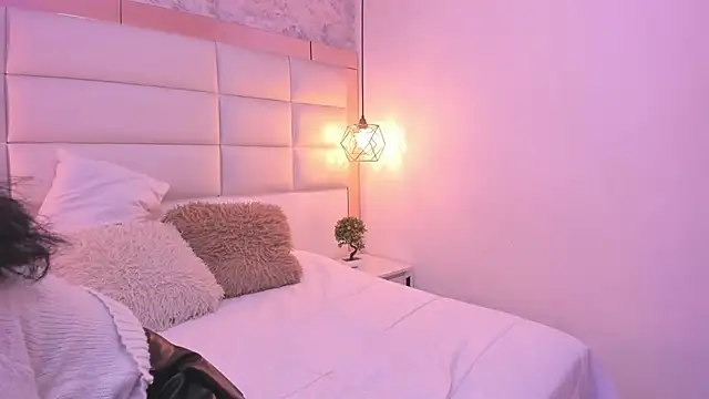 Sofia clk online show from November 2025 03:28:01 AM