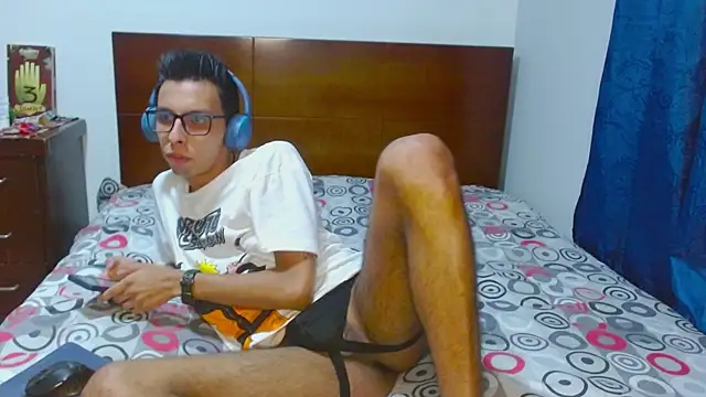 DavTwink3100 online show from December 2025 02:27:01 AM