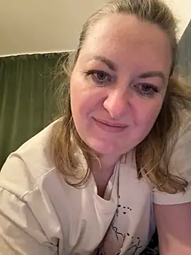 Amelia-Diamond online show from November 2025 02:16:01 PM