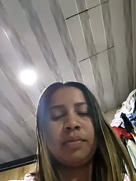 Snapshot of Keren_1-6 chatting on November 2025 10:52:01 PM Keren 1-6 online show from November 2025 10:52:01 PM