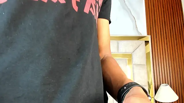 Emiliano Reyes online show from November 2025 03:16:01 AM