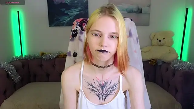 MitaSide online show from December 2025 08:59:01 PM