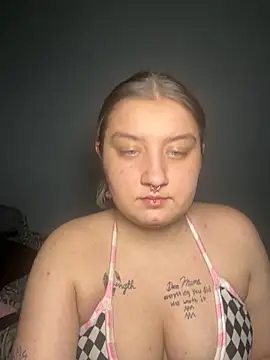 Snapshot of Kayliee420 chatting on November 2025 02:11:01 AM Kayliee420 online show from November 2025 02:11:01 AM