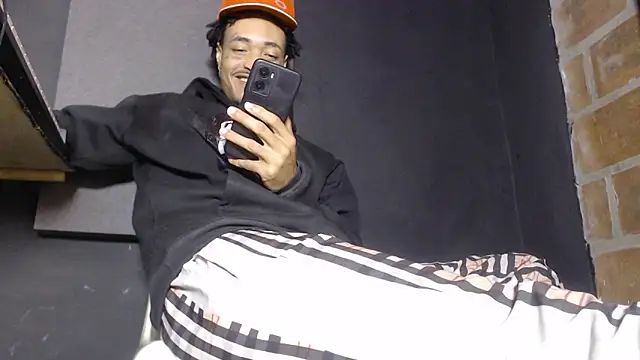 Anaconda larga online show from February 2026 02:18:01 PM