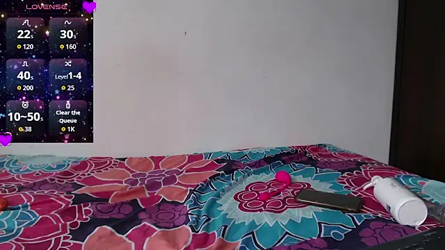 Nikki  uwu online show from December 2025 07:53:02 PM