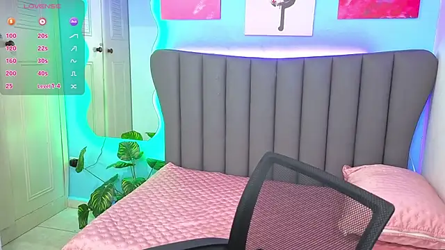 Aria Russo online show from January 2026 02:43:02 PM